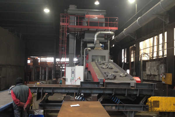 Shot blasting machines with mesh belt INTERFLEX