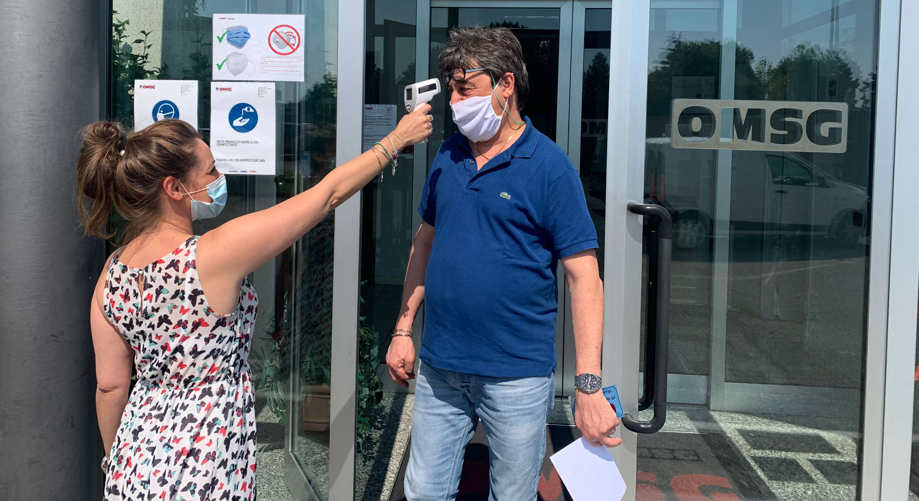 The staff and visitors are subjected to “body temperature control” at the entrance of the offices and of the factory.